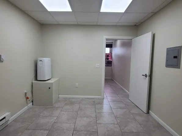 3712 Kennedy Boulevard image 7 of 22