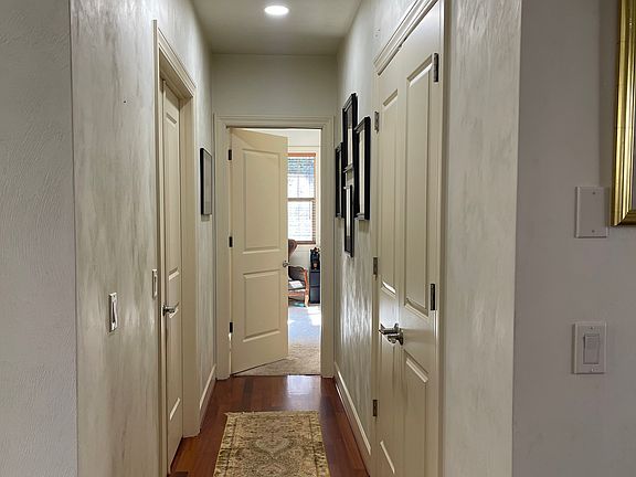 4th image of 4054 Scottdale St