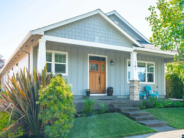 1703 Wood Duck St, Silverton, OR 97381