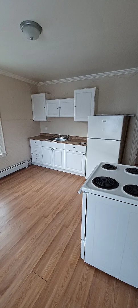 146 Ohio St - Unit 4 — Photo 1