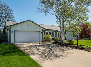 13440 W Wembly Ct, New Berlin, WI 53151