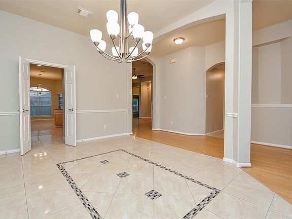 2nd image of 1114 Peacham Ct
