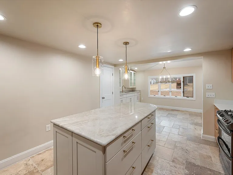 9036 Jeffery Rd — Photo 27