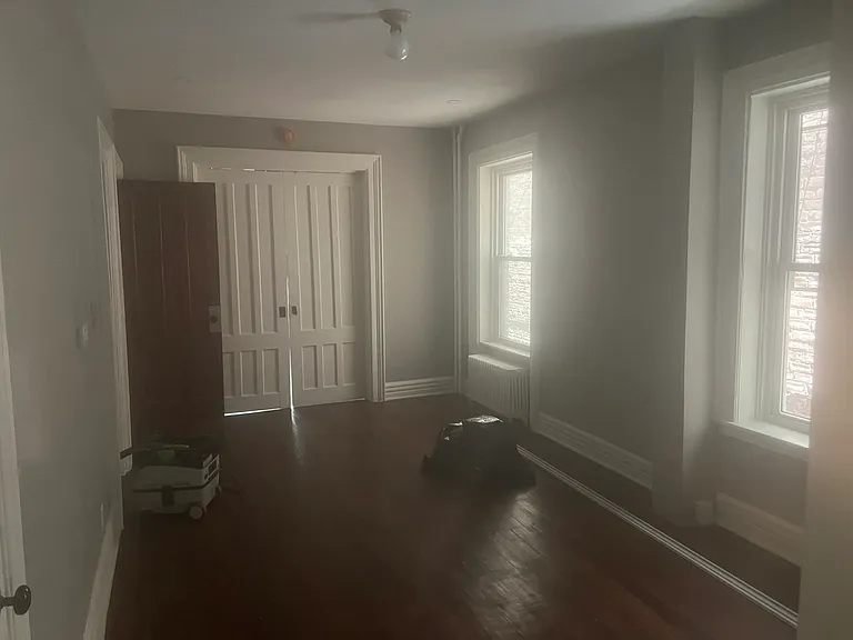 520 Madison Ave #1B — Photo 4