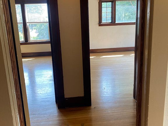 Entry to "Double Studio"