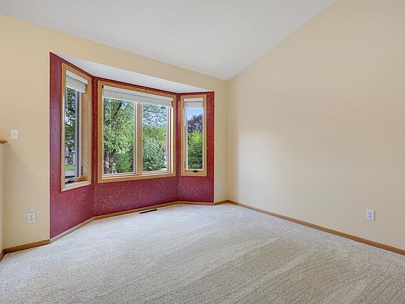 4th image of 5409 W 143rd St