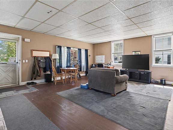 5th image of 25 Academy St
