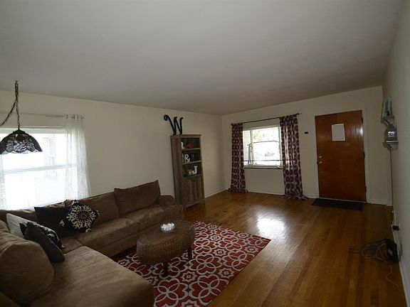 2nd image of 595 Judy Ln