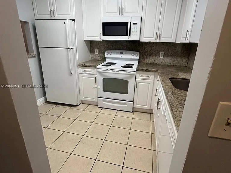21906 Lake Forest Cir #103 — Photo 2