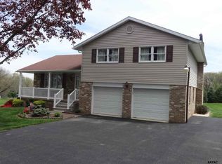 3397 Heather Dr, York, PA 17408