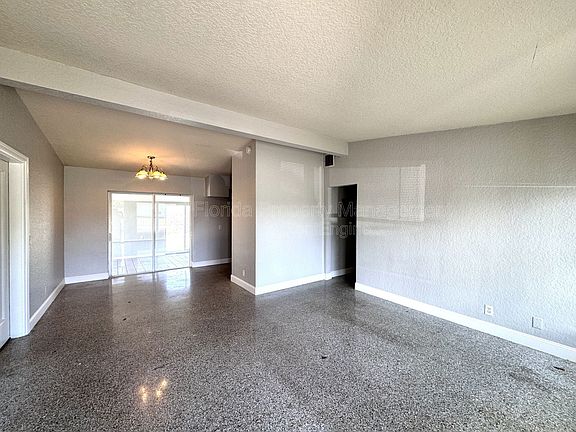 2nd image of 202 Bamboo Dr