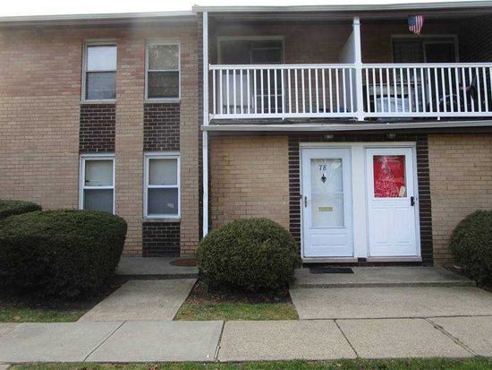 78 Artist Lake Dr, Middle Island, NY 11953