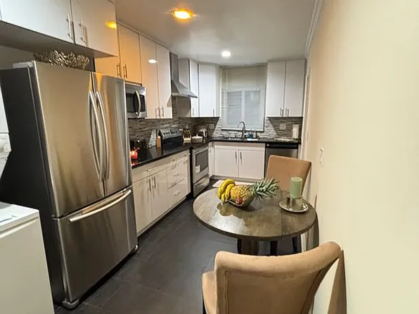 248 S Doheny Dr Unit 2, Beverly Hills, CA 90211