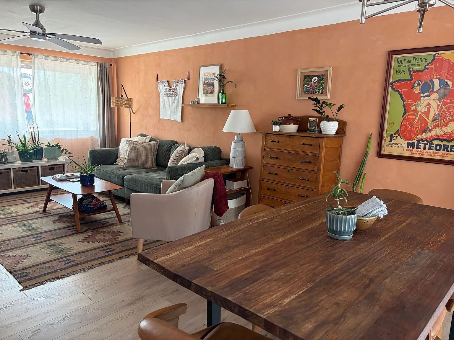 3 bed, 1144 sqft, $2,200 — Photo 4