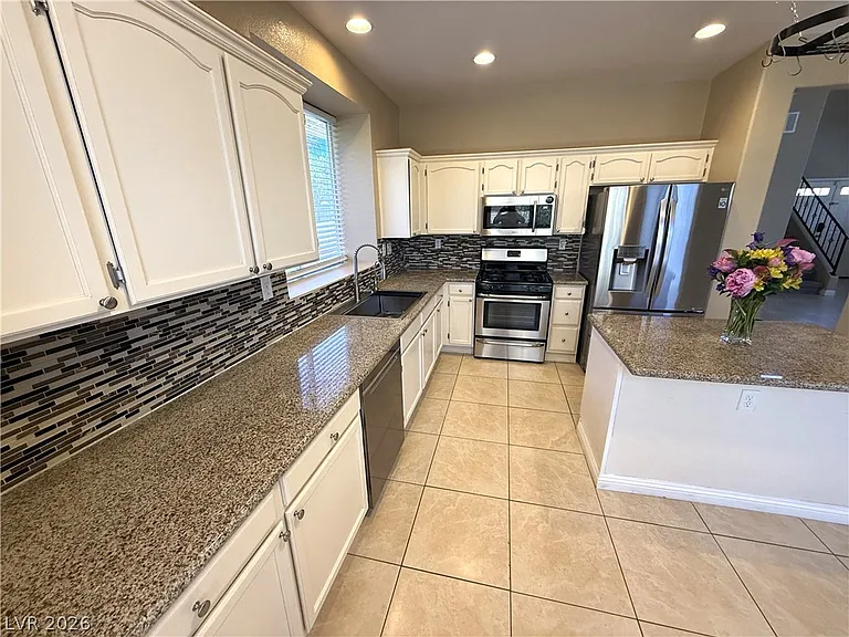 136 Serenade Ct — Photo 11