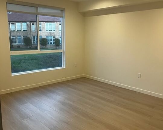 3rd image of 1301 S Westgate Ave #207
