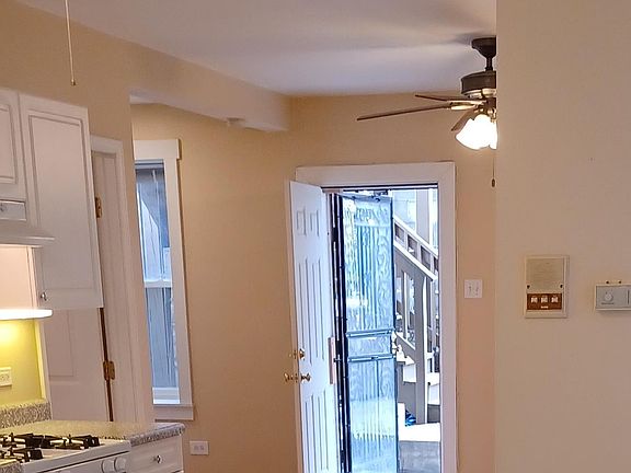 2nd image of 1433 N Paulina St #5f9250d49