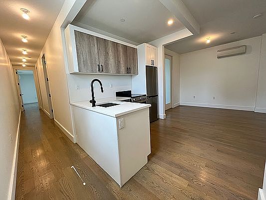 1st image of 278 E 32nd St #2
