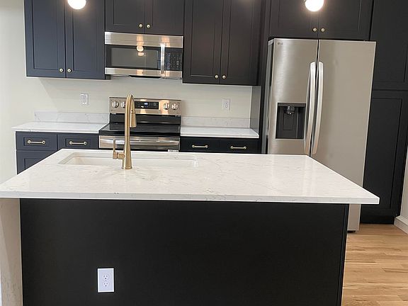 4th image of 1005 Madison Ave #101