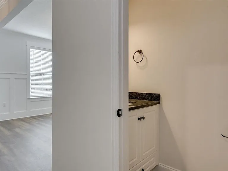 1011 Spotswood Cir — Photo 31