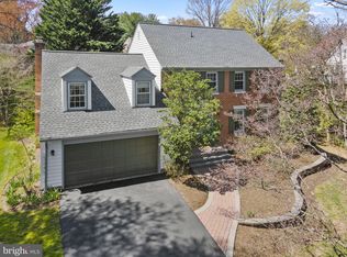 2704 Berryland Dr, Oakton, VA 22124