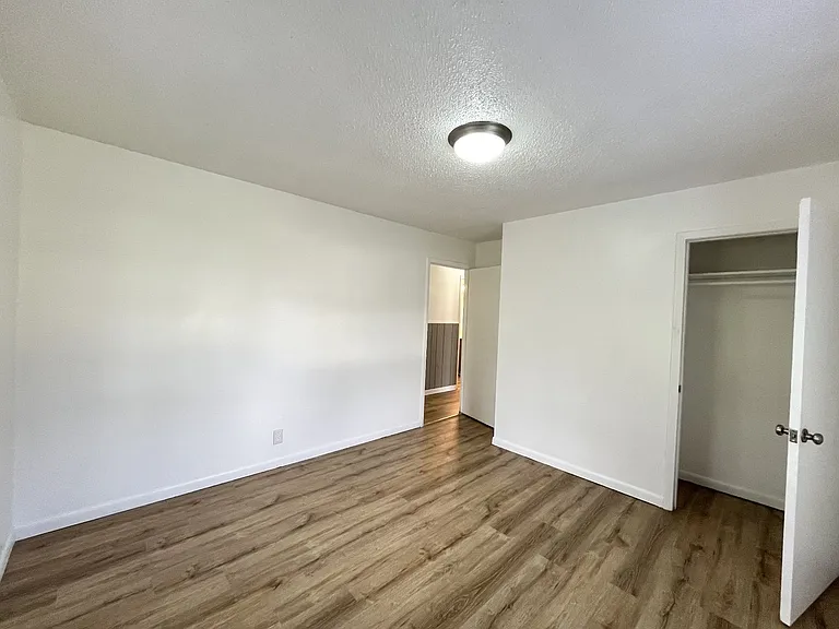 481 McQuade Cir — Photo 21