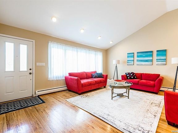 4th image of 2742 Beatrice Ln