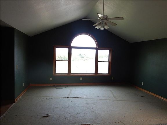 4th image of 171 Terrace Dr