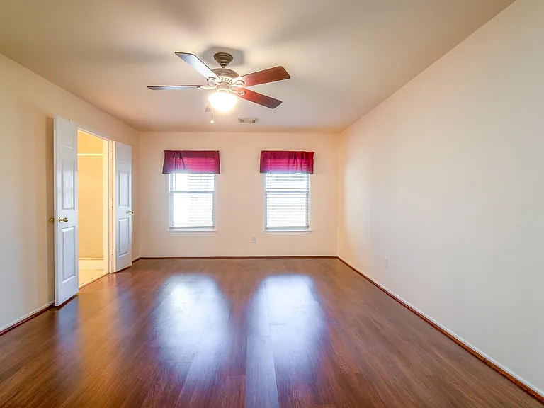 18231 Afton Hollow Ln — Photo 13