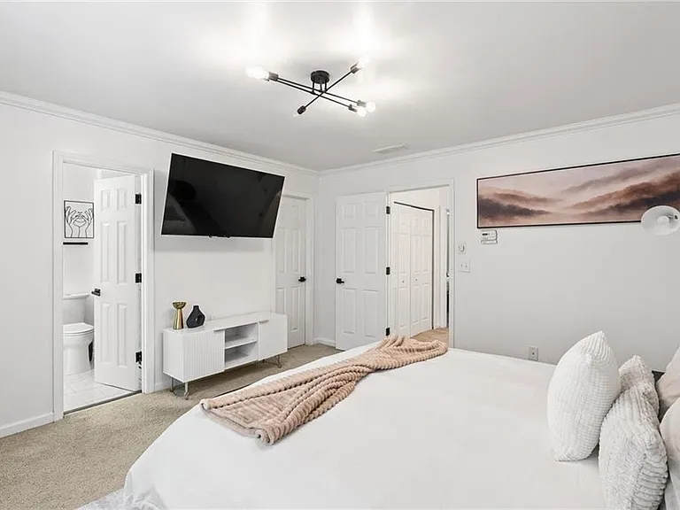 6720 Stoneleigh Way #9 — Photo 24