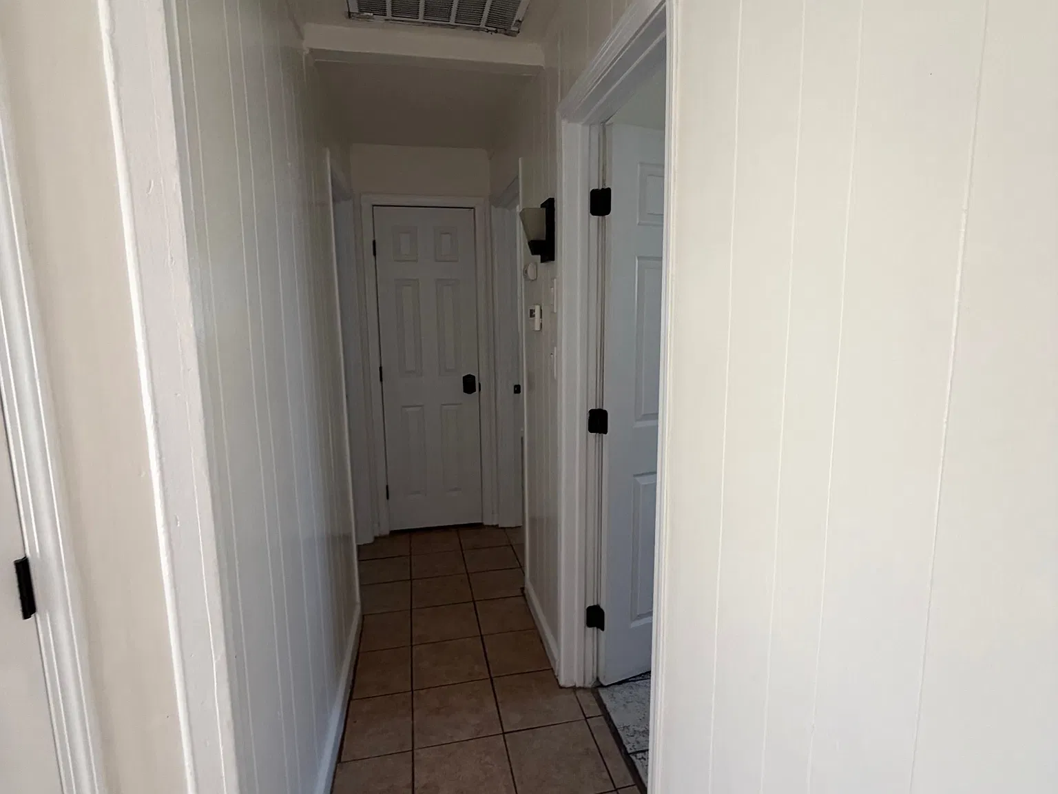 8 E San Joaquin St — Photo 4