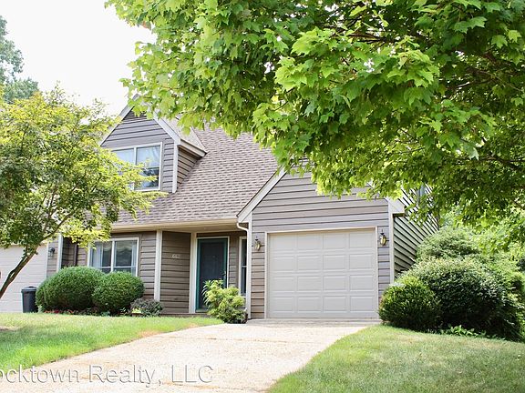 2nd image of 662 White Oak Cir