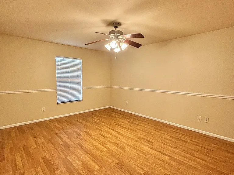 1715 SE 6th Ln — Photo 20