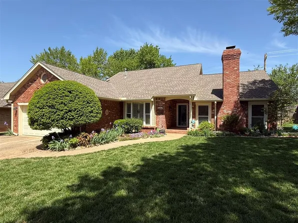 2401 Stonehenge Dr, Edmond, OK 73034