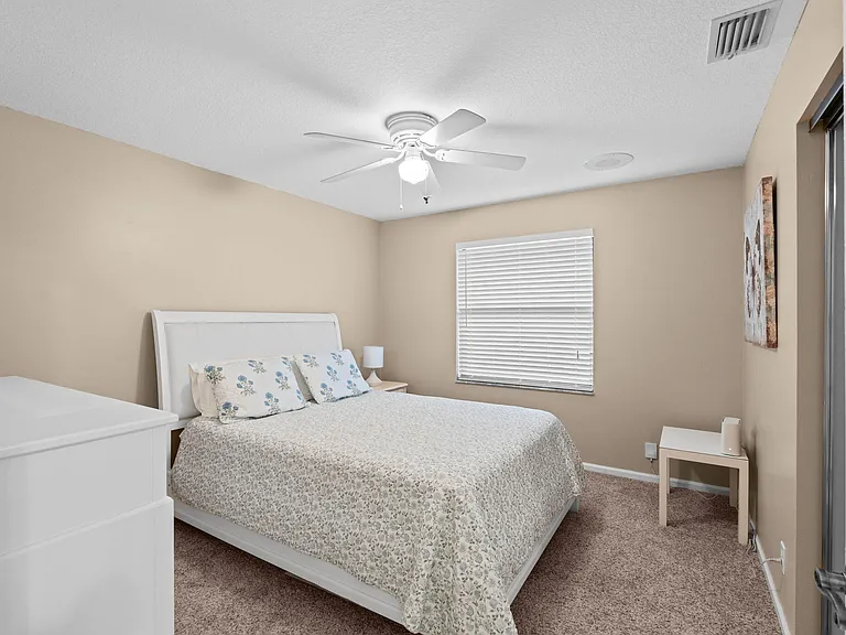 1707 Primrose Ln — Photo 27