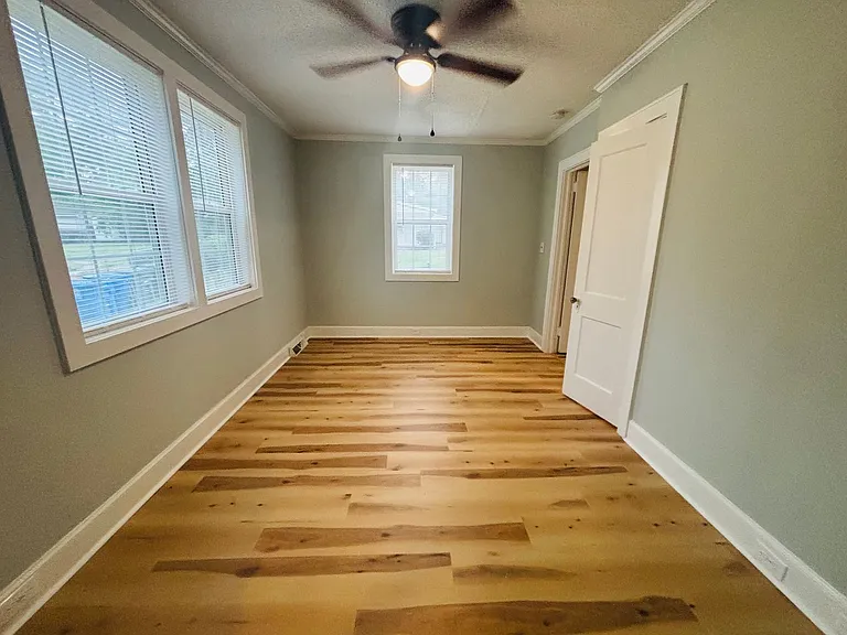 527 S Beltline Blvd — Photo 18