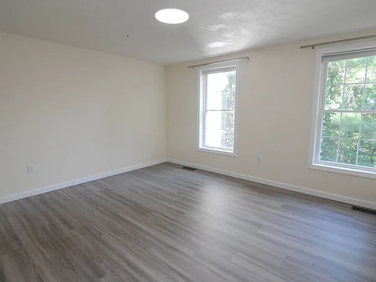 68 Georgetown Dr — Photo 30