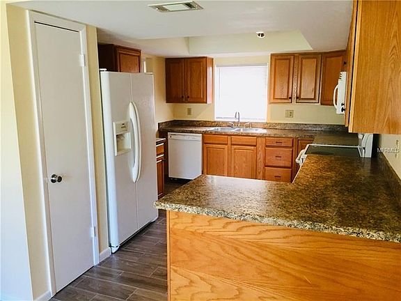 5th image of 408 Princess Pl