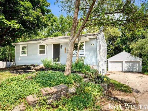 101 60th St SE, Kentwood, MI 49548