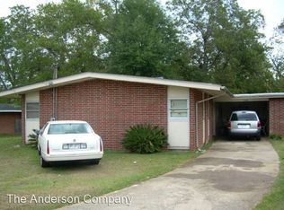 1928 S Riverview Cir, Albany, GA 31705