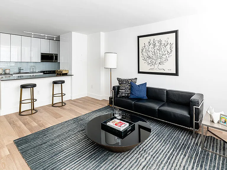 444 W 35th St #6C — Photo 1