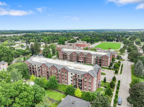157 Wellington St E #404, New Tecumseth, ON L9R 0R7