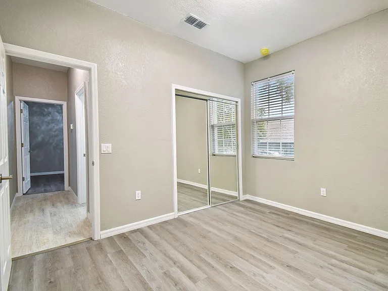 7398 Skylark Dr — Photo 23
