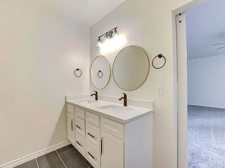 609 E Grant Ave — Photo 12
