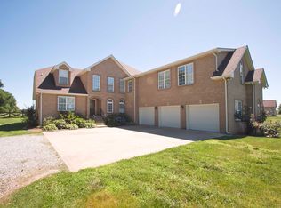 2618 Rossview Rd, Clarksville, TN 37043