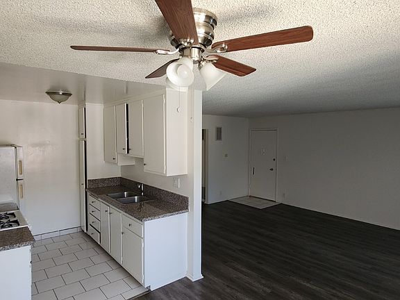 2nd image of 5040 Tujunga Ave #7