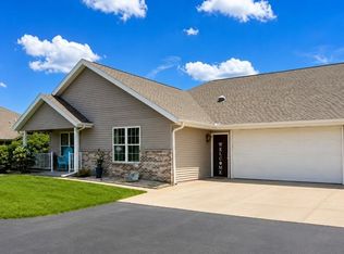 756 Brown School Rd UNIT D, Evansville, WI 53536