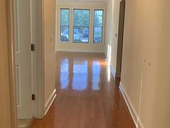 2nd image of 5 Tenakill Park Dr #103-1C