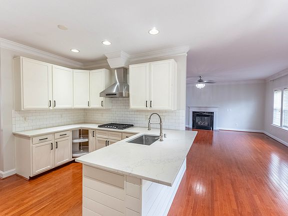 2nd image of 25 Forest Creek Dr