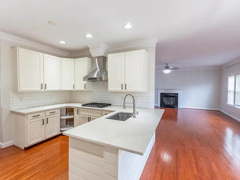 25 Forest Creek Dr — Photo 2